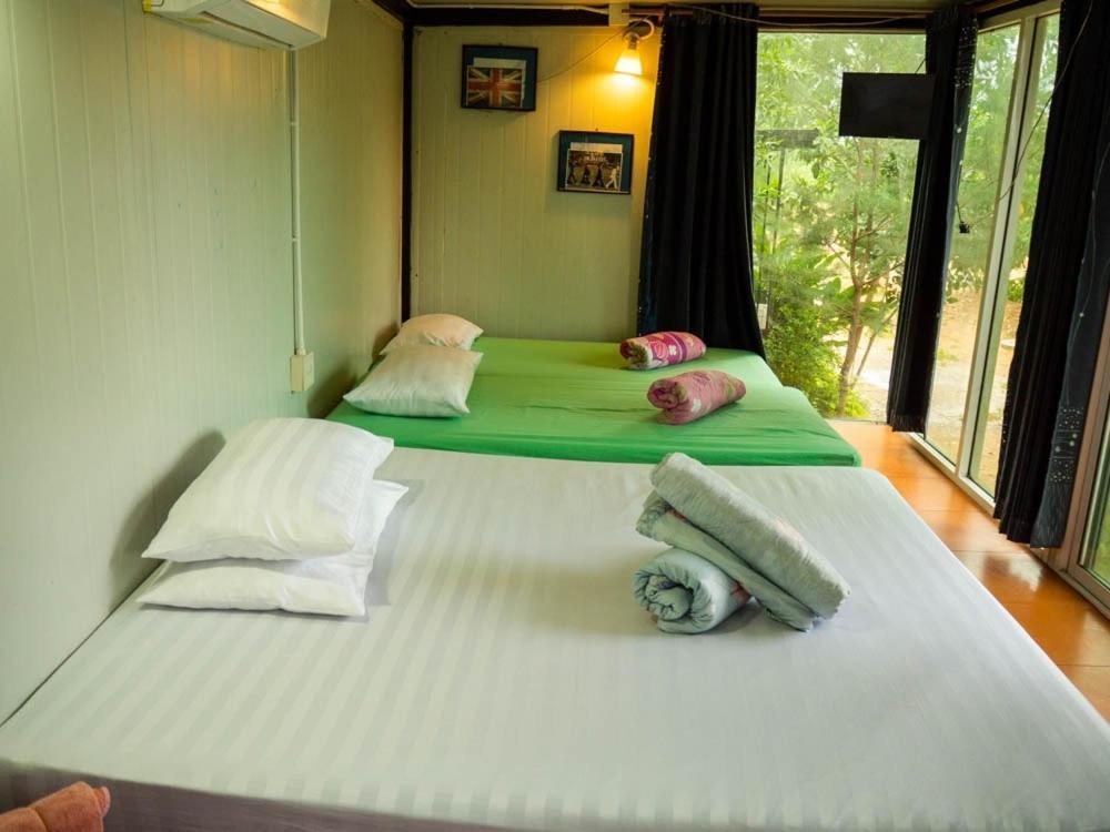 Beach Box Resort At Rimlay Rayong Exterior foto