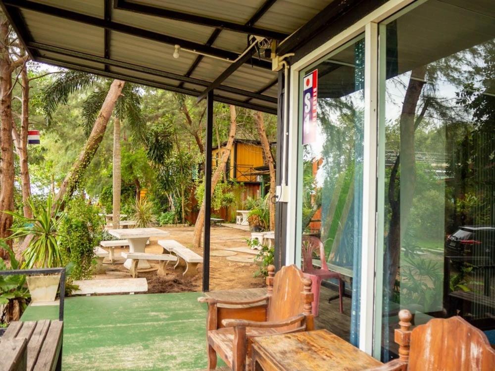 Beach Box Resort At Rimlay Rayong Exterior foto