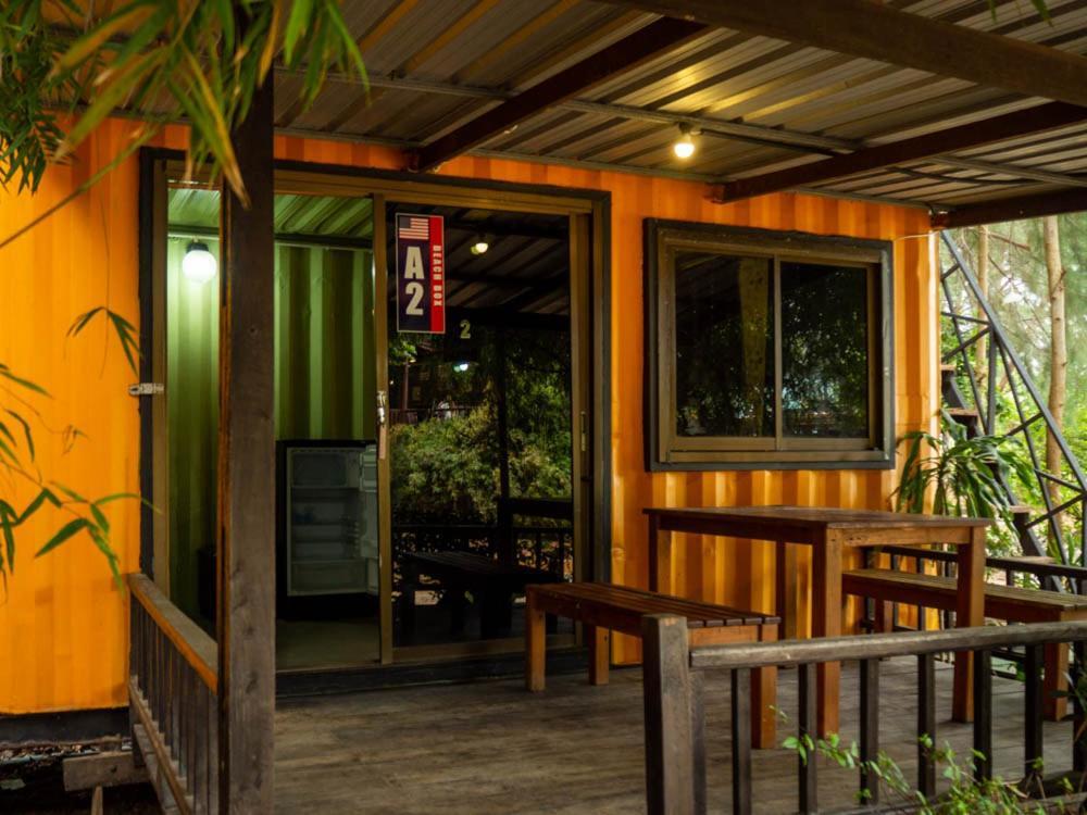 Beach Box Resort At Rimlay Rayong Exterior foto